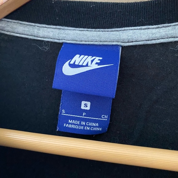 Women’s Nike Black Logo Long Sleeve Top Size Small - Picture 3 of 4